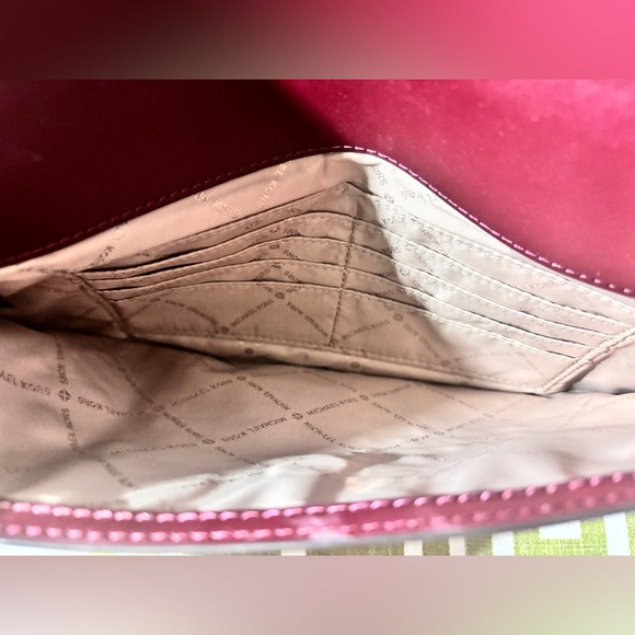 3PC Michael Kors Grayson Signature Monogram Satchel, Wristlet, & Dust Bag - Picture 4 of 14